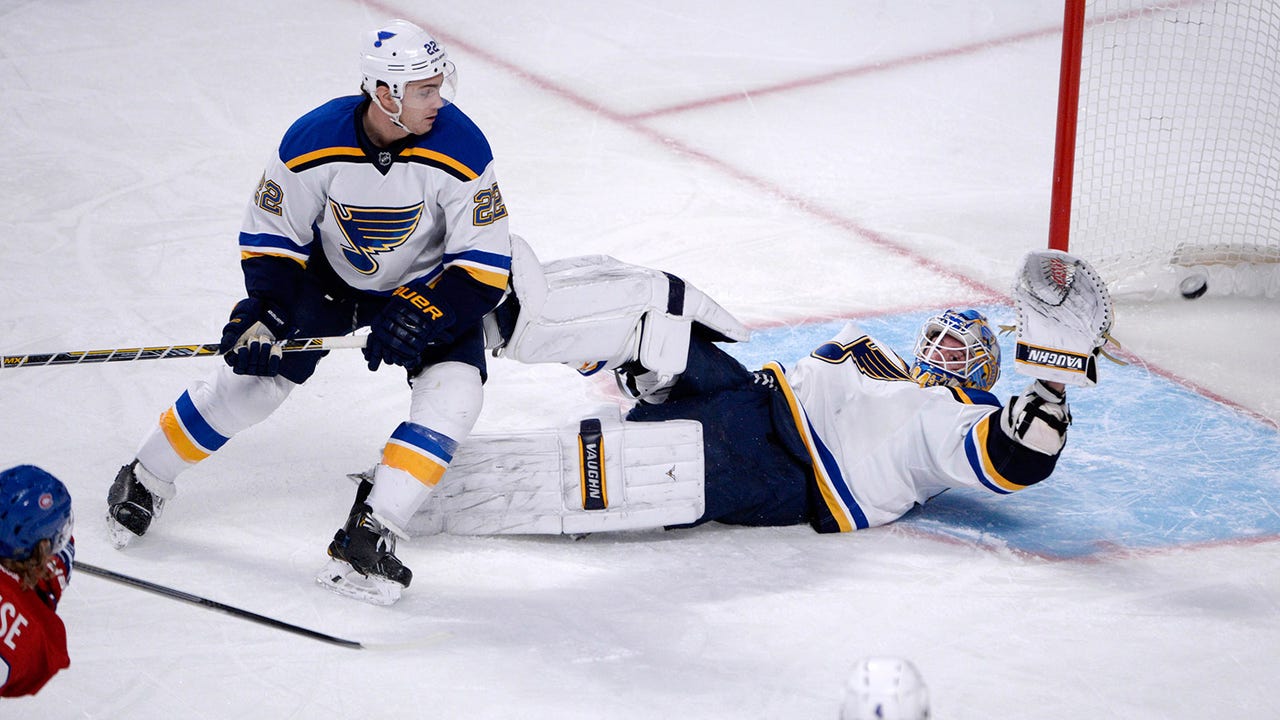 Blues' mistakes prove costly against NHL's top team